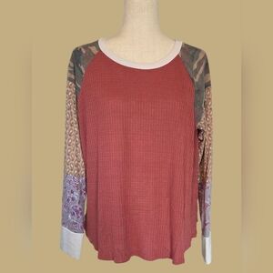 7th Ray NWOT Waffle Knit Red Camo Paisley Patterned Raglan Long Sleeve Top Large
